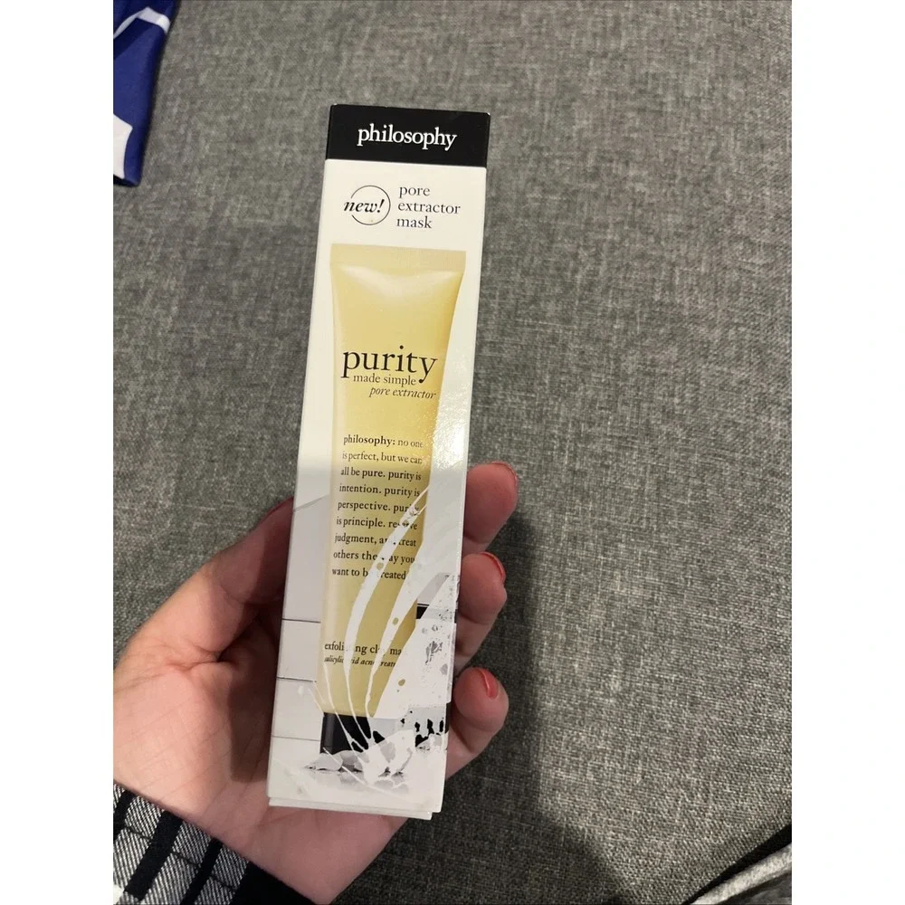 Philosophy Purity Made Simple Pore Extractor Clay Mask- 2.5 oz  New in Box